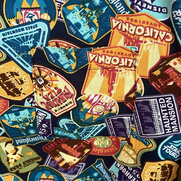 DisneyParks Disneyland Passport Collection Stamps Button Down Shirt Mens Sz XXL - Picture 5 of 16